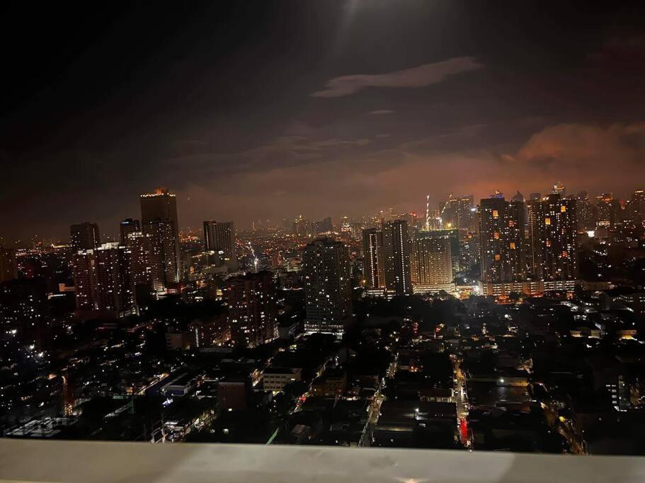 Breeze Residences - 1Br Unit With Balcony -Top Floor Manila Eksteriør billede