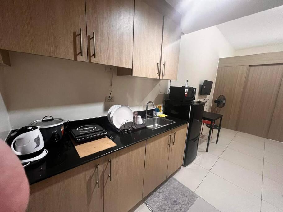Breeze Residences - 1Br Unit With Balcony -Top Floor Manila Eksteriør billede