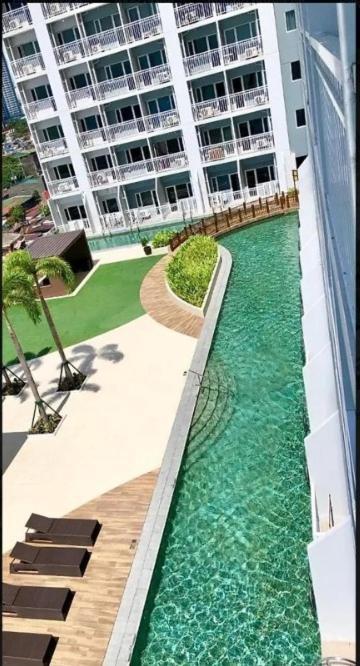 Breeze Residences - 1Br Unit With Balcony -Top Floor Manila Eksteriør billede