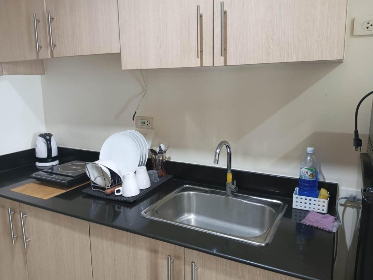 Breeze Residences - 1Br Unit With Balcony -Top Floor Manila Eksteriør billede